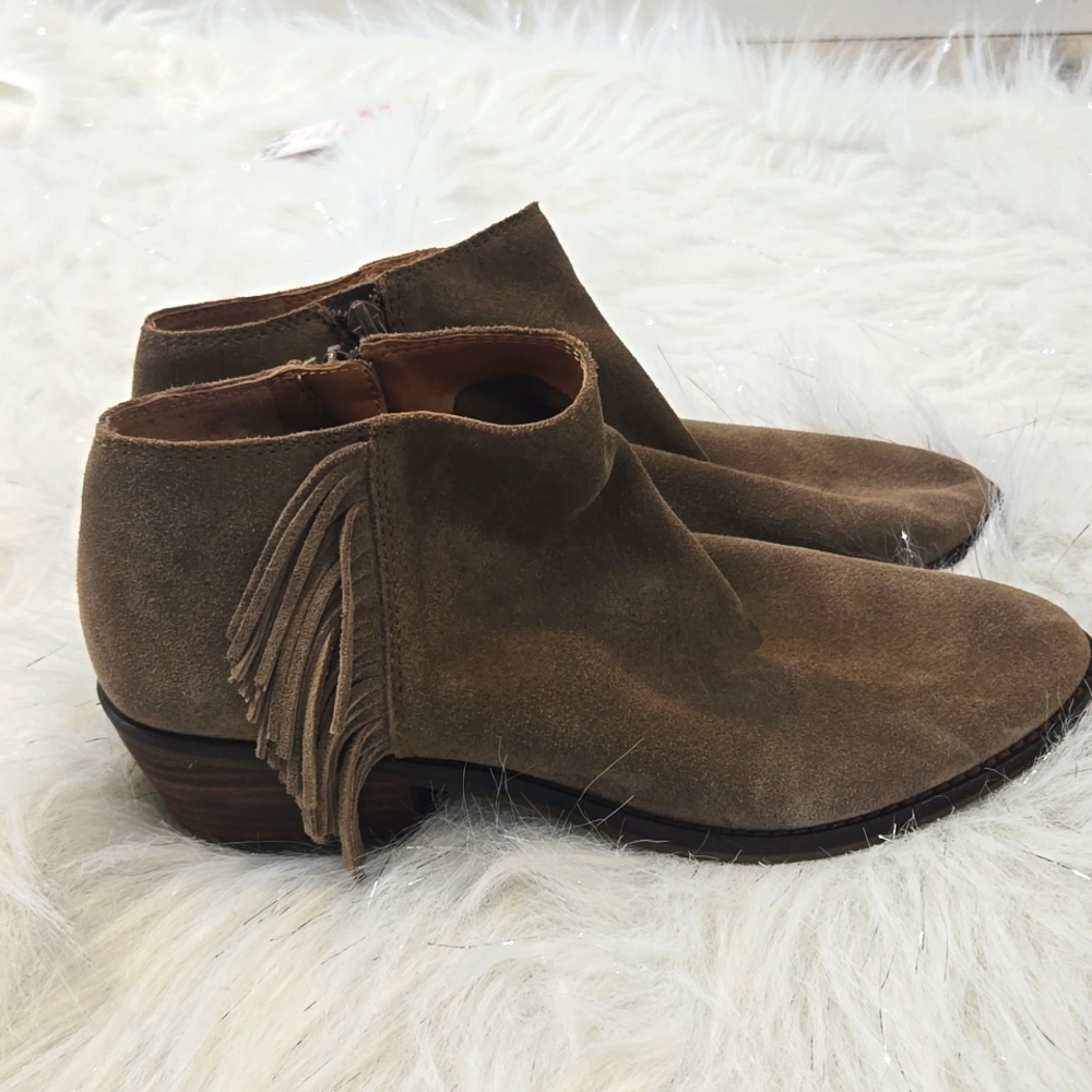 Lucky Ankle Boots